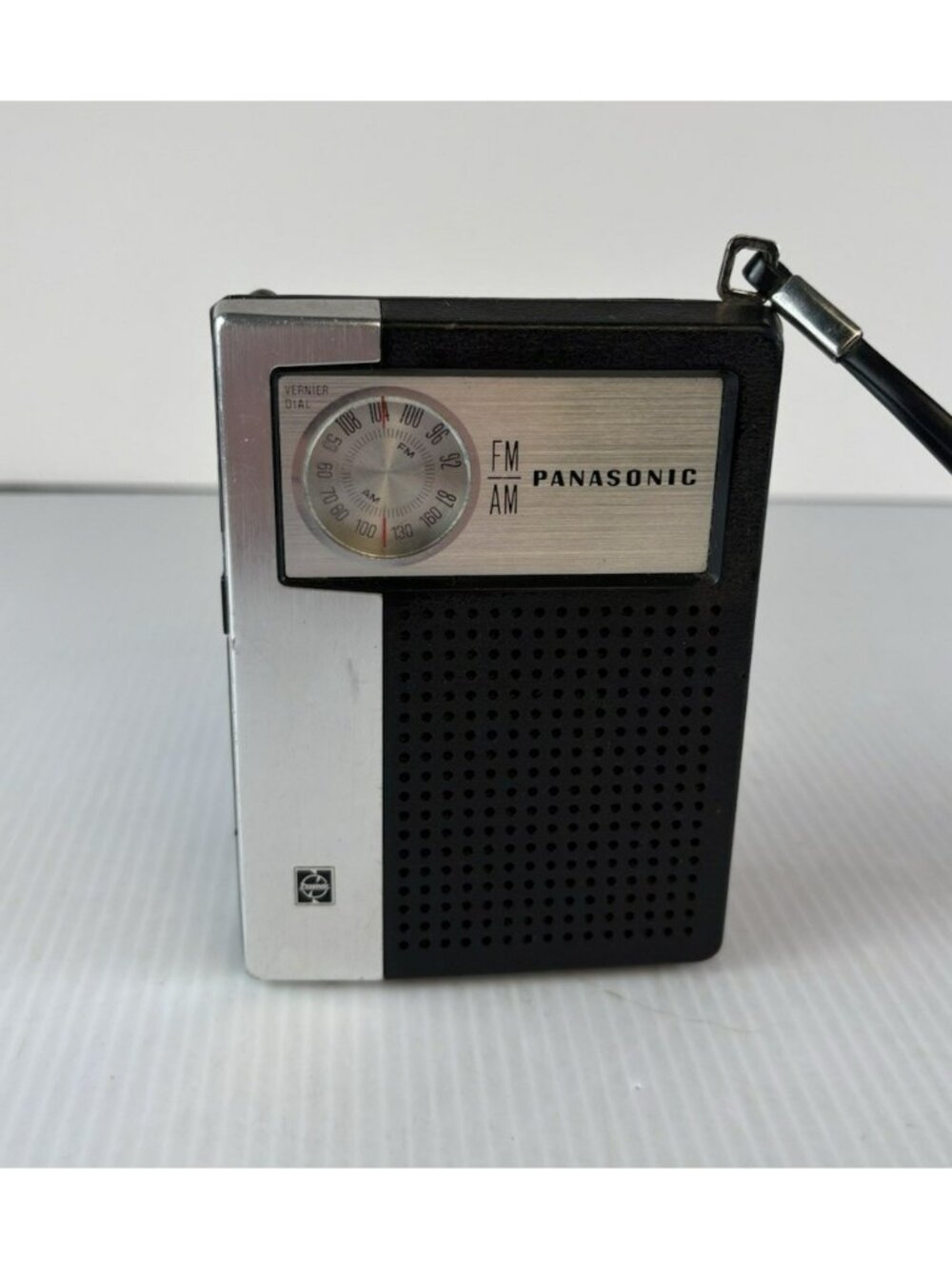 Panasonic Vintage FM-AM Portable Transistor Radio - RF-619 - Works Great!